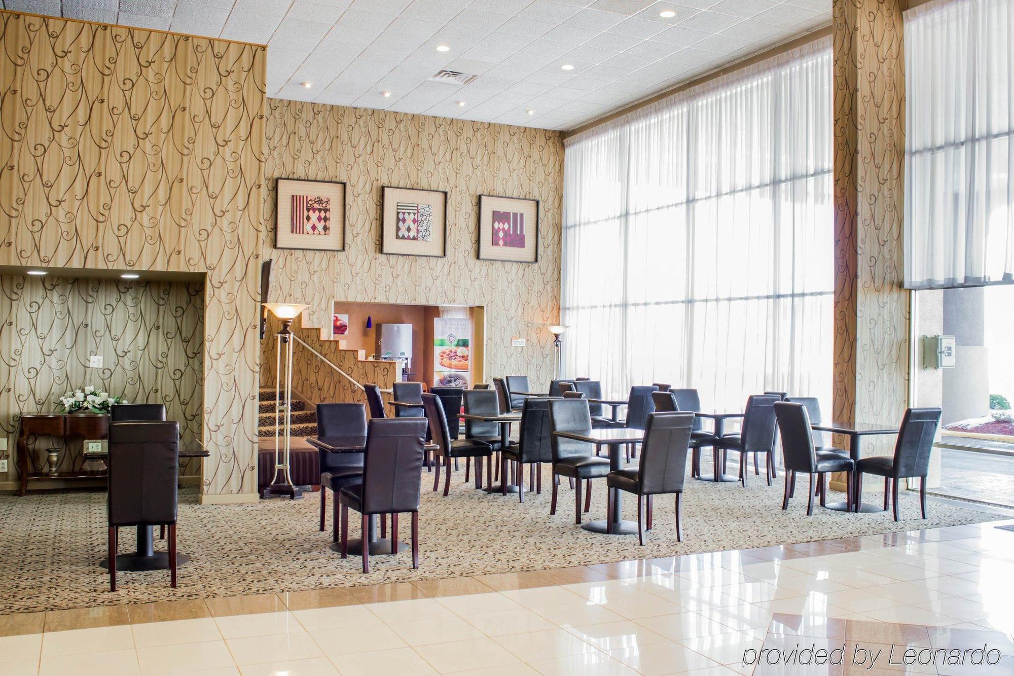 Quality Inn & Suites - Greensboro-High Point Bagian luar foto